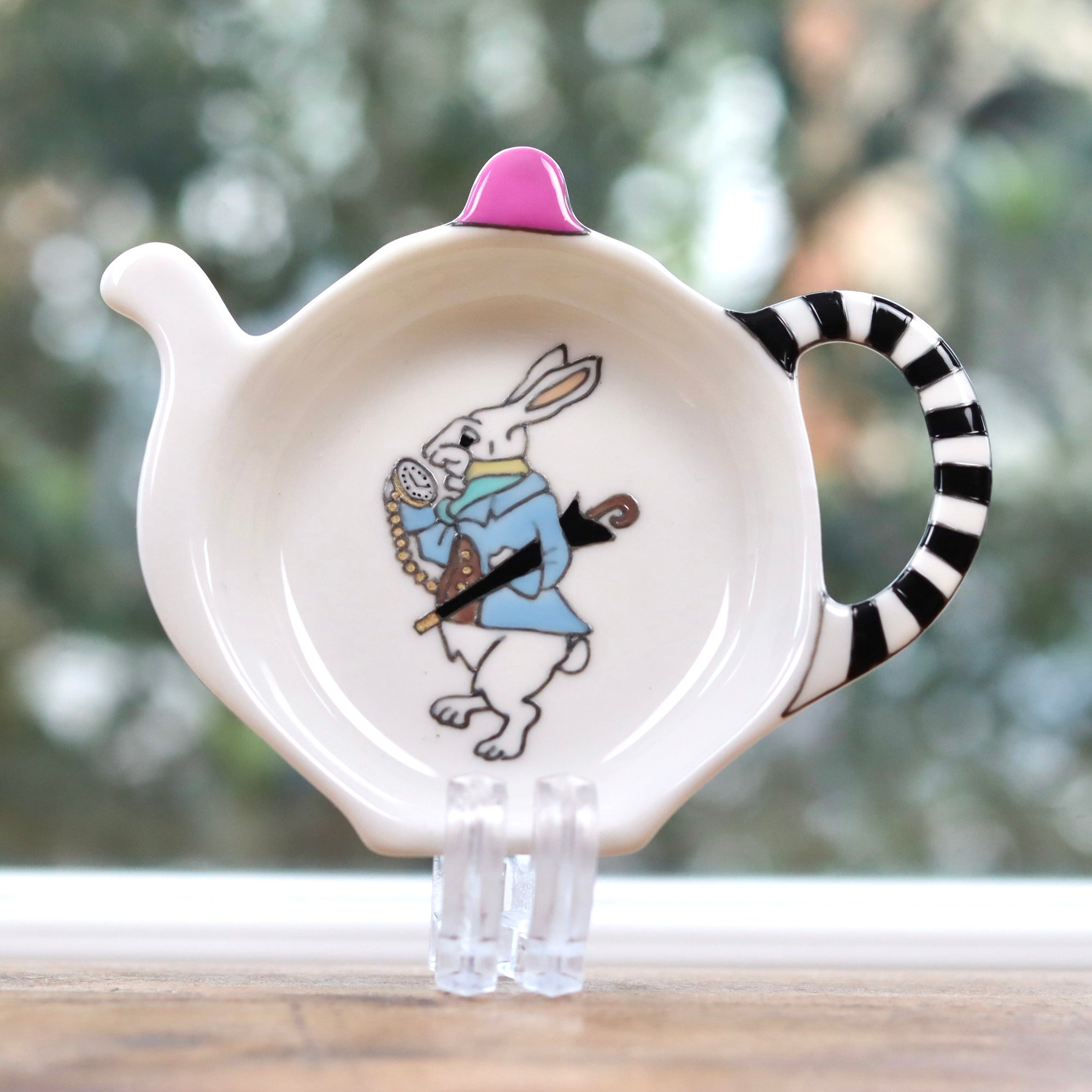 Alicec Tea Party Rabbit Alice's Tea Party Teabag Tidy - White Rabbit – Toasted Glass